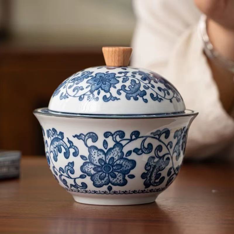 D244-盘花烟灰缸