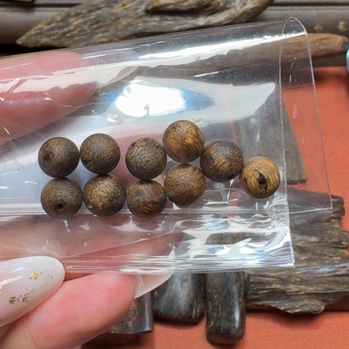 大叶紫檀（黑酸枝木类）