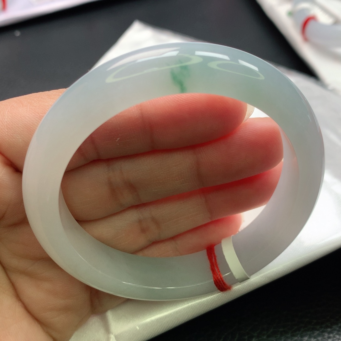 翡翠手镯未镶嵌缅甸55.56