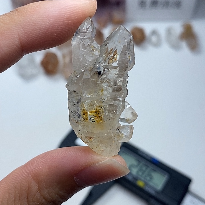 未镶嵌颈饰水晶油胆城堡