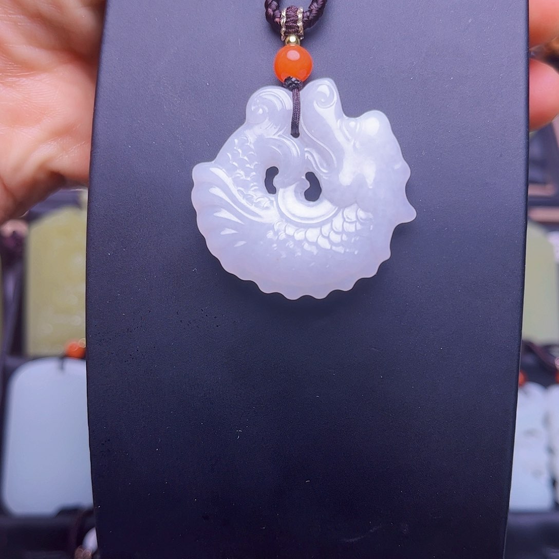 和田玉未镶嵌颈饰笙*