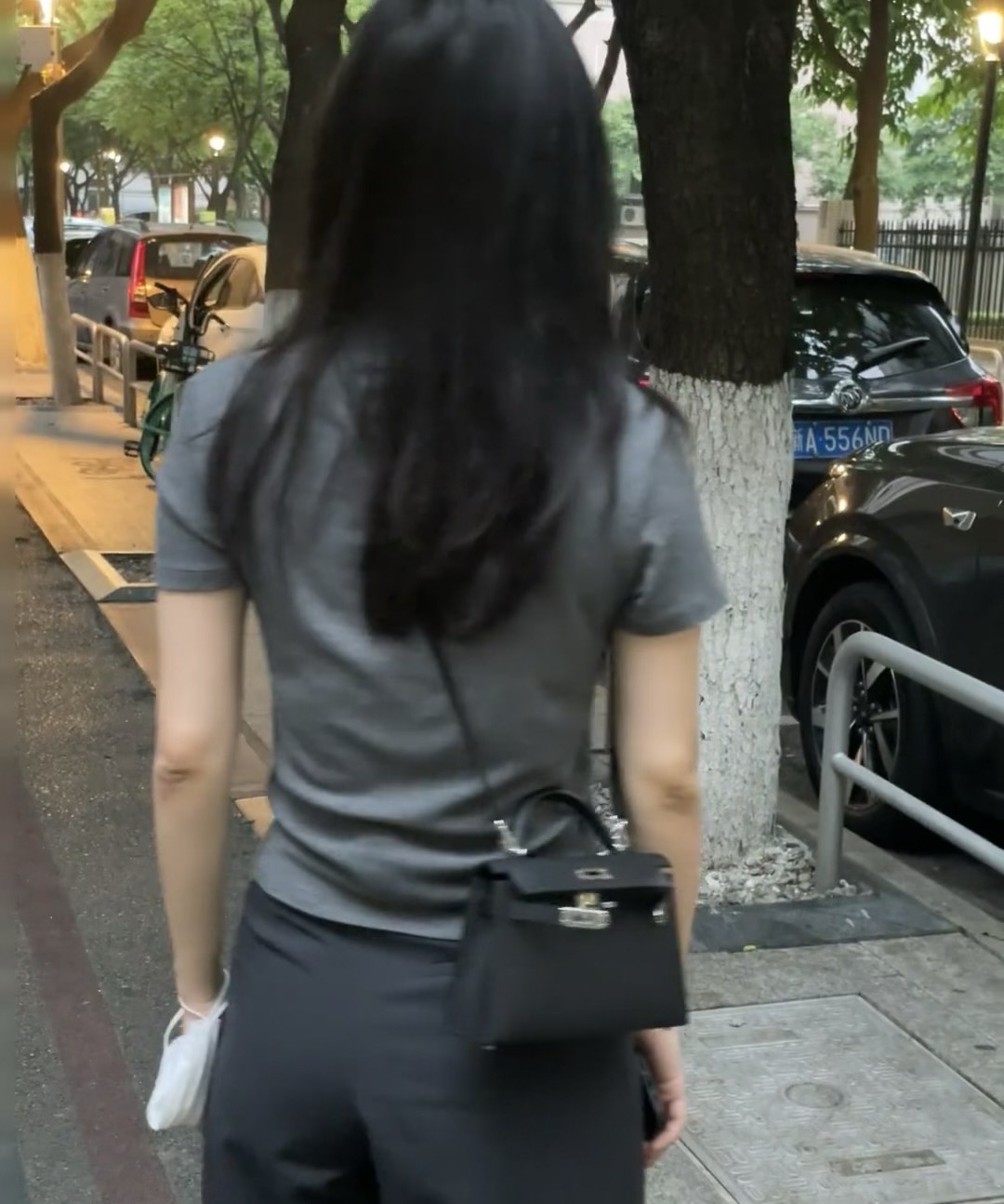 休闲时尚高级包包 女款包包