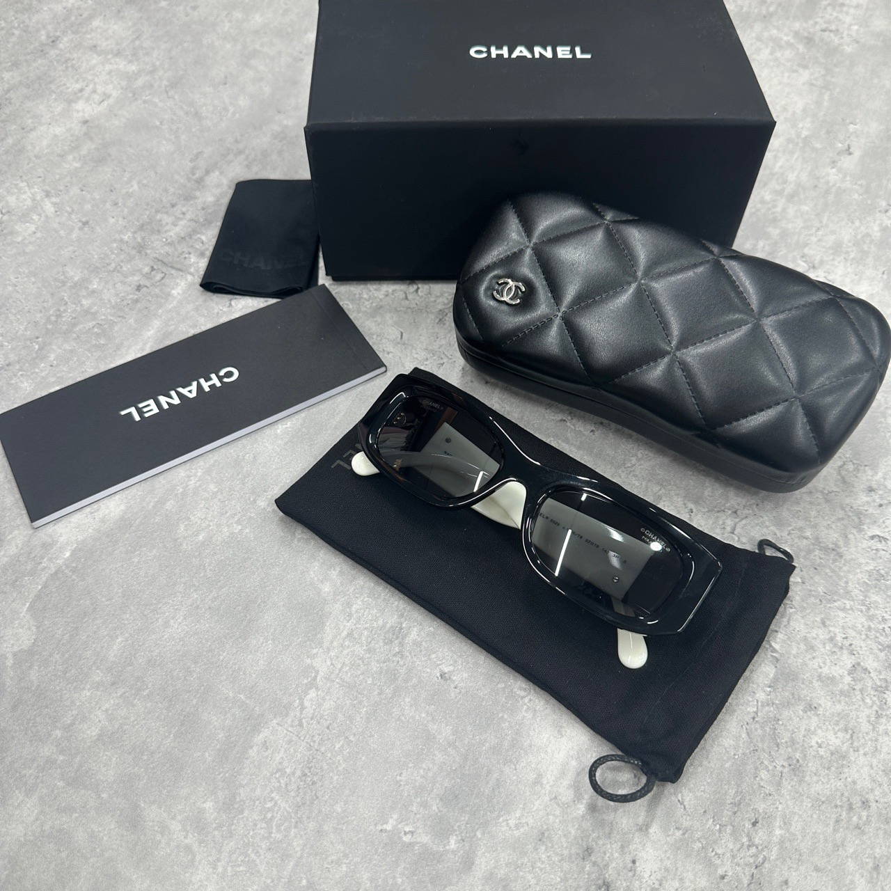 全新未使用 Chanel/香奈儿 双c墨镜爆款/全新带盒/公价5800