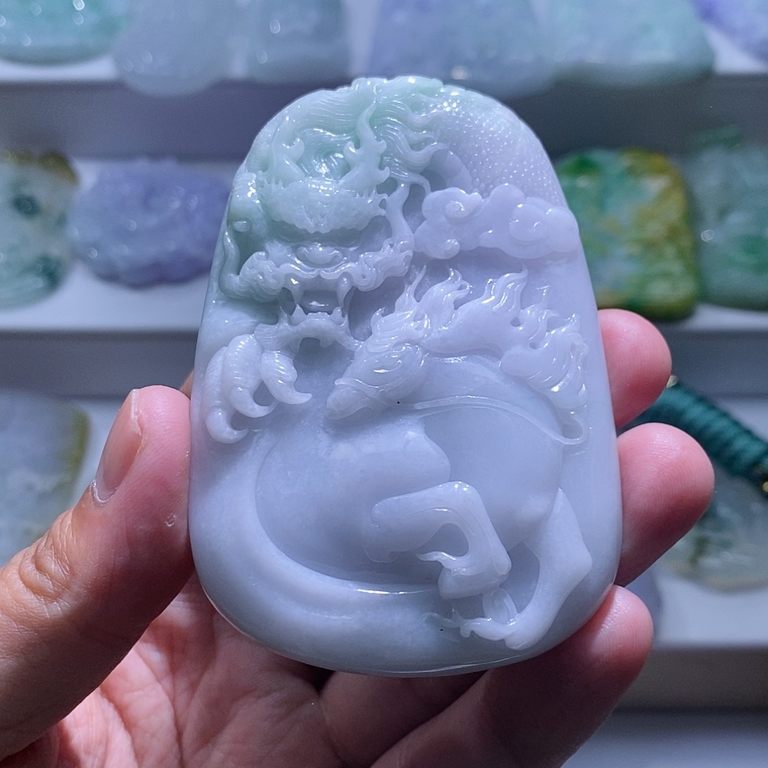 【闪购商品】翡翠颈饰未镶嵌龙马