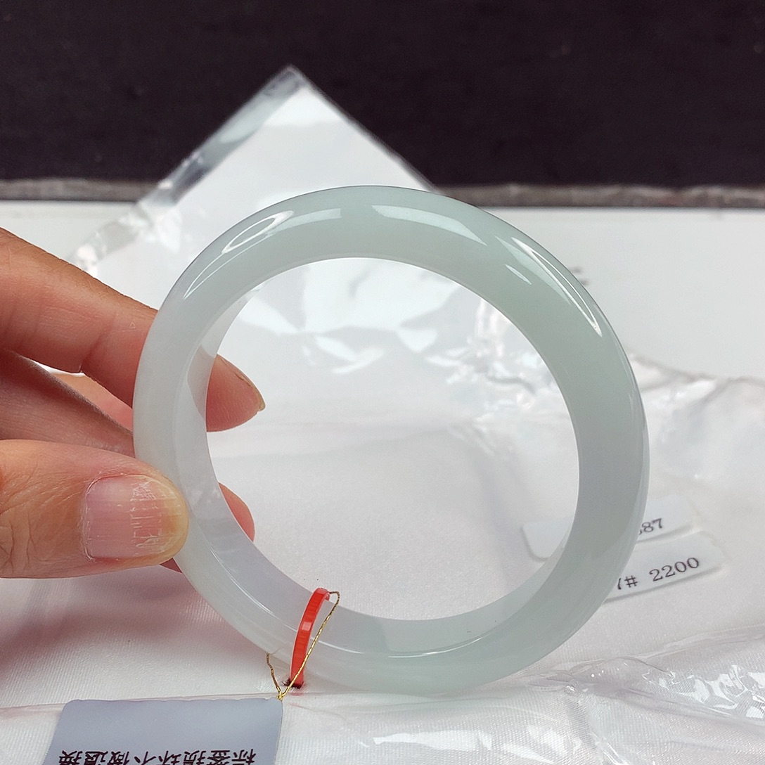 翡翠手镯未镶嵌57圈4687