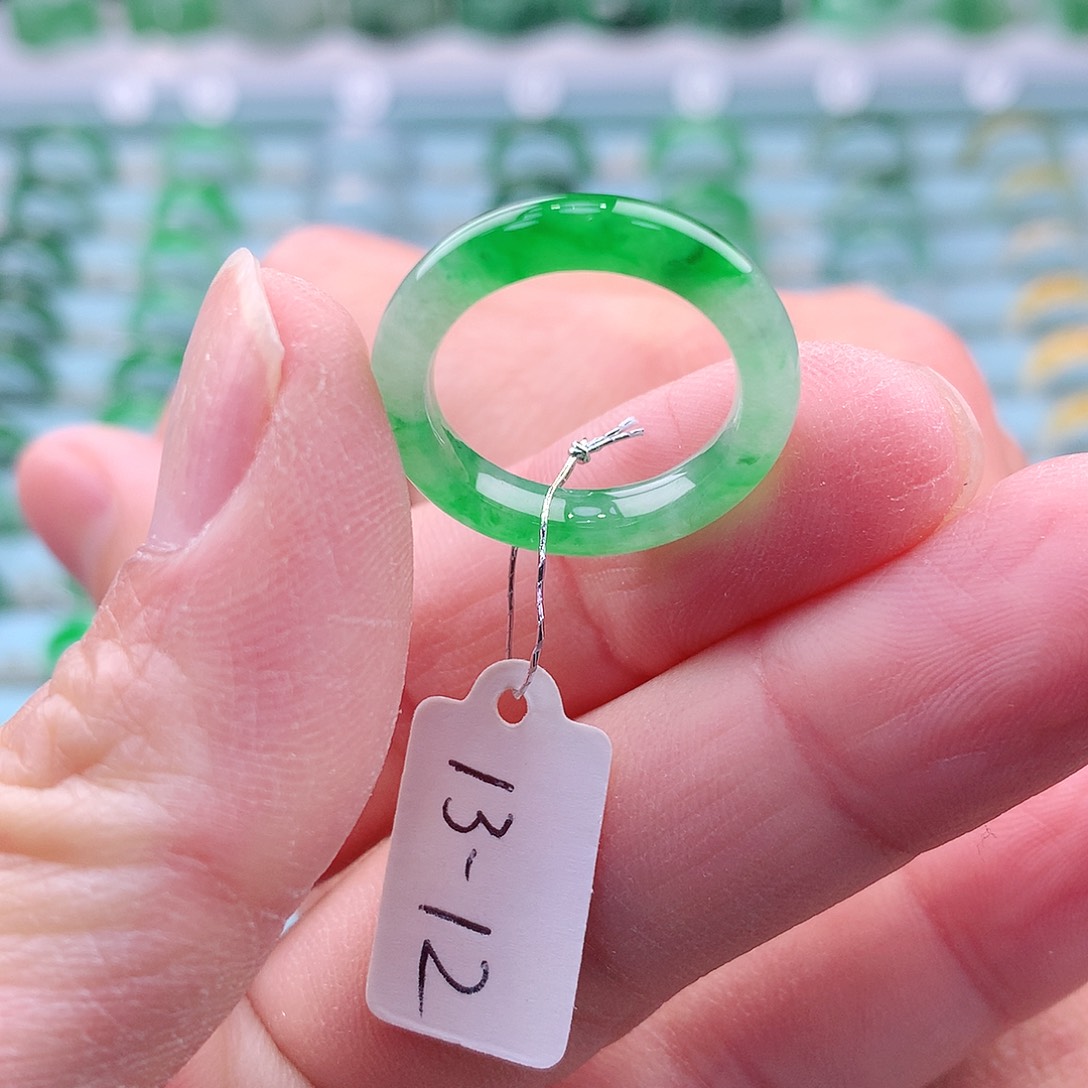 翡翠戒指未镶嵌A货缅甸翡翠