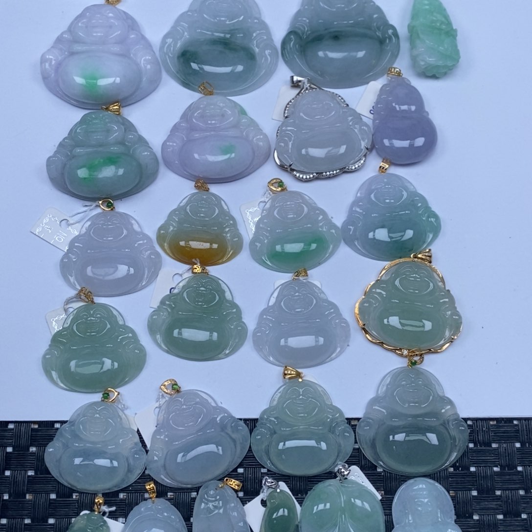 翡翠颈饰未镶嵌天然翡翠
