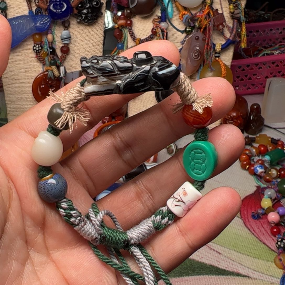 玛瑙/玉髓颈饰未镶嵌