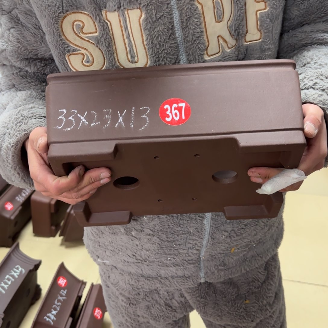 紫砂花盆呜呜呜呜