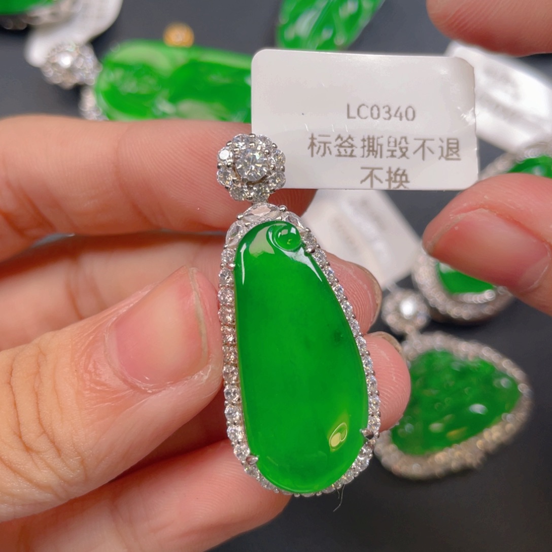 【闪购商品】颈饰银S925镶嵌翡翠翡翠