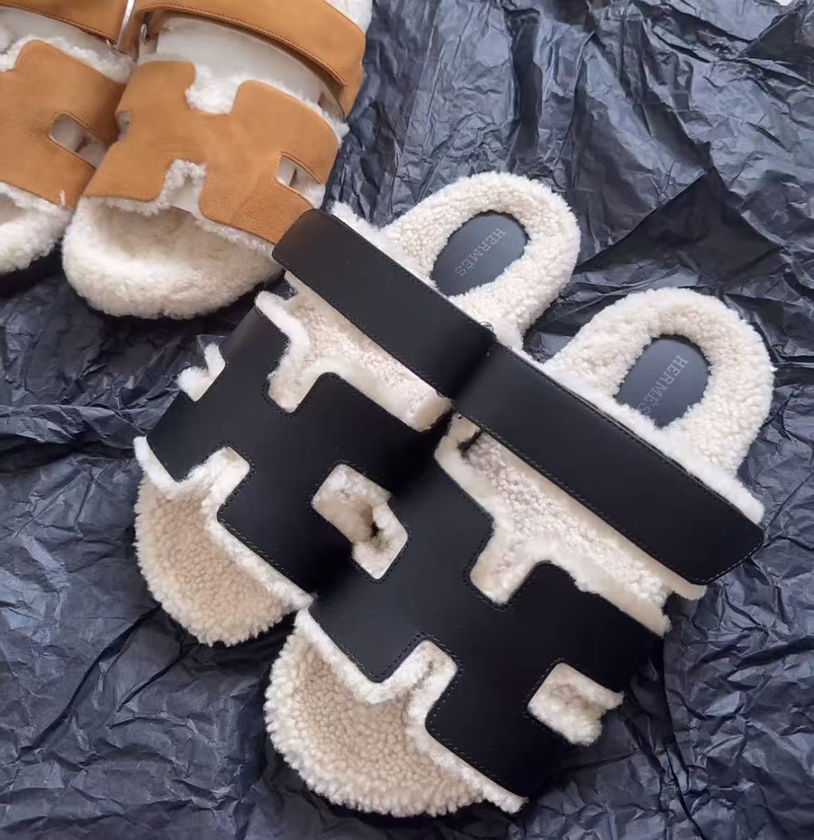 未使用 Hermes/爱马仕 Chypre 泰迪拖鞋 黑色 35.5码  38码