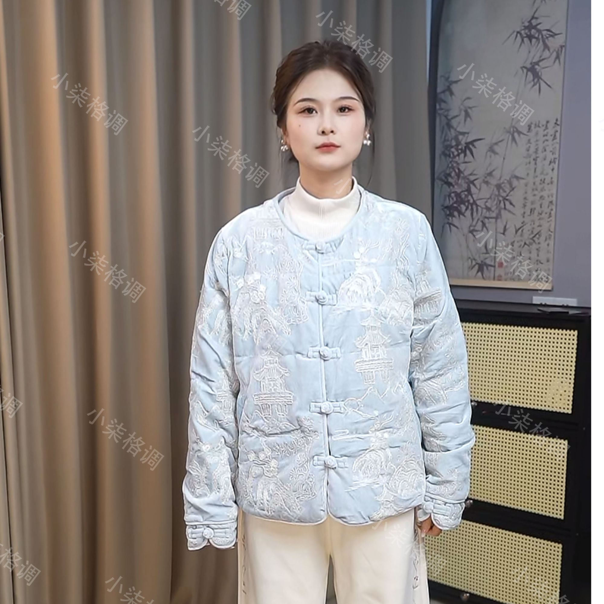 小柒格调0089宽松型羽绒服刺绣设计百搭新中式保暖百搭