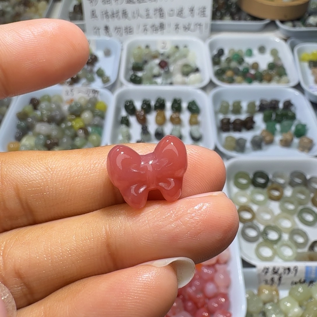 和田玉未镶嵌珠宝奇石