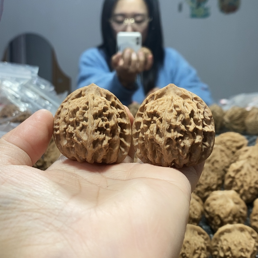 桃核吊坠玉麒麟40