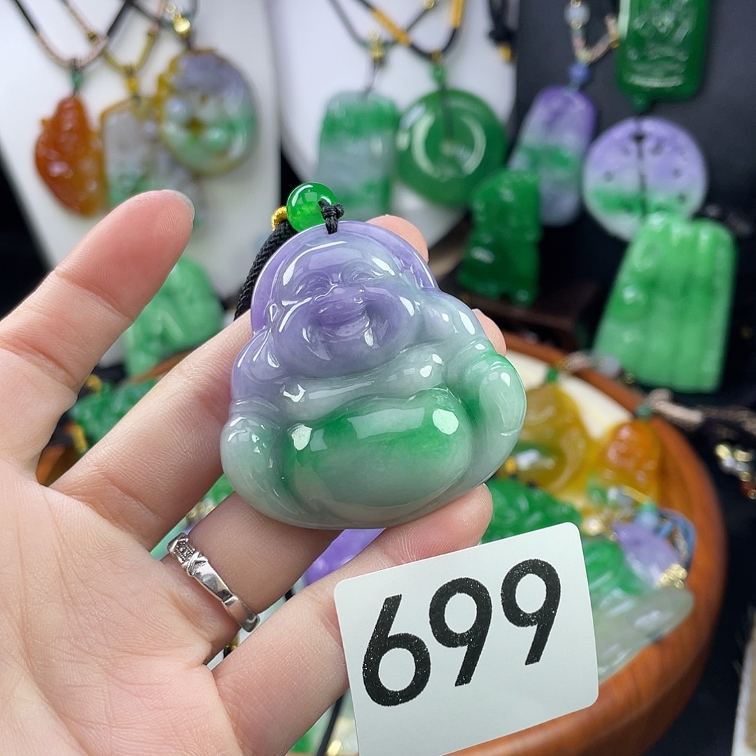 翡翠未镶嵌吊坠(赠链)