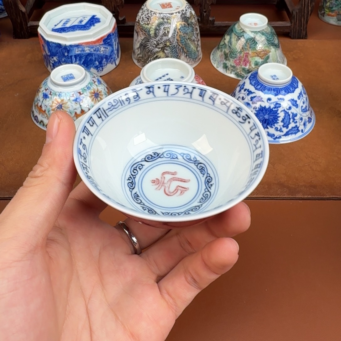 祝各位大哥新年快乐！