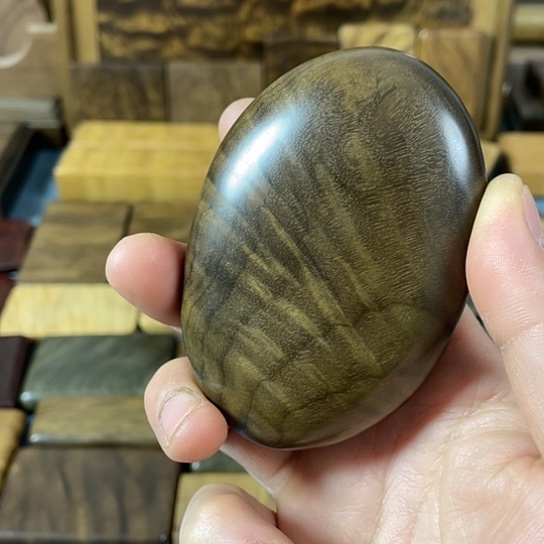 【闪购商品】金丝楠阴沉木手把件