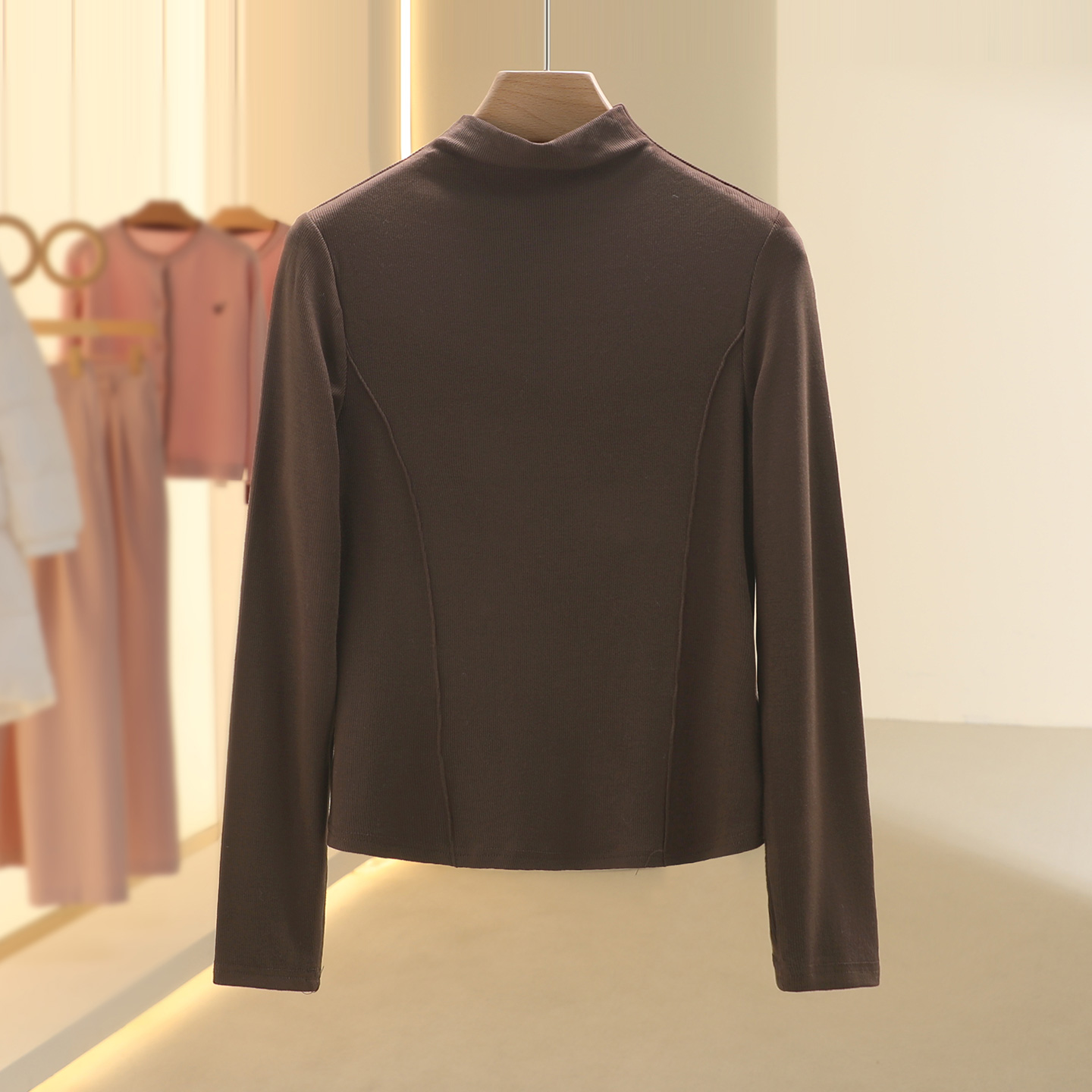 【M美】洋气经典百搭休闲打底上衣2025冬季新款撤柜女装