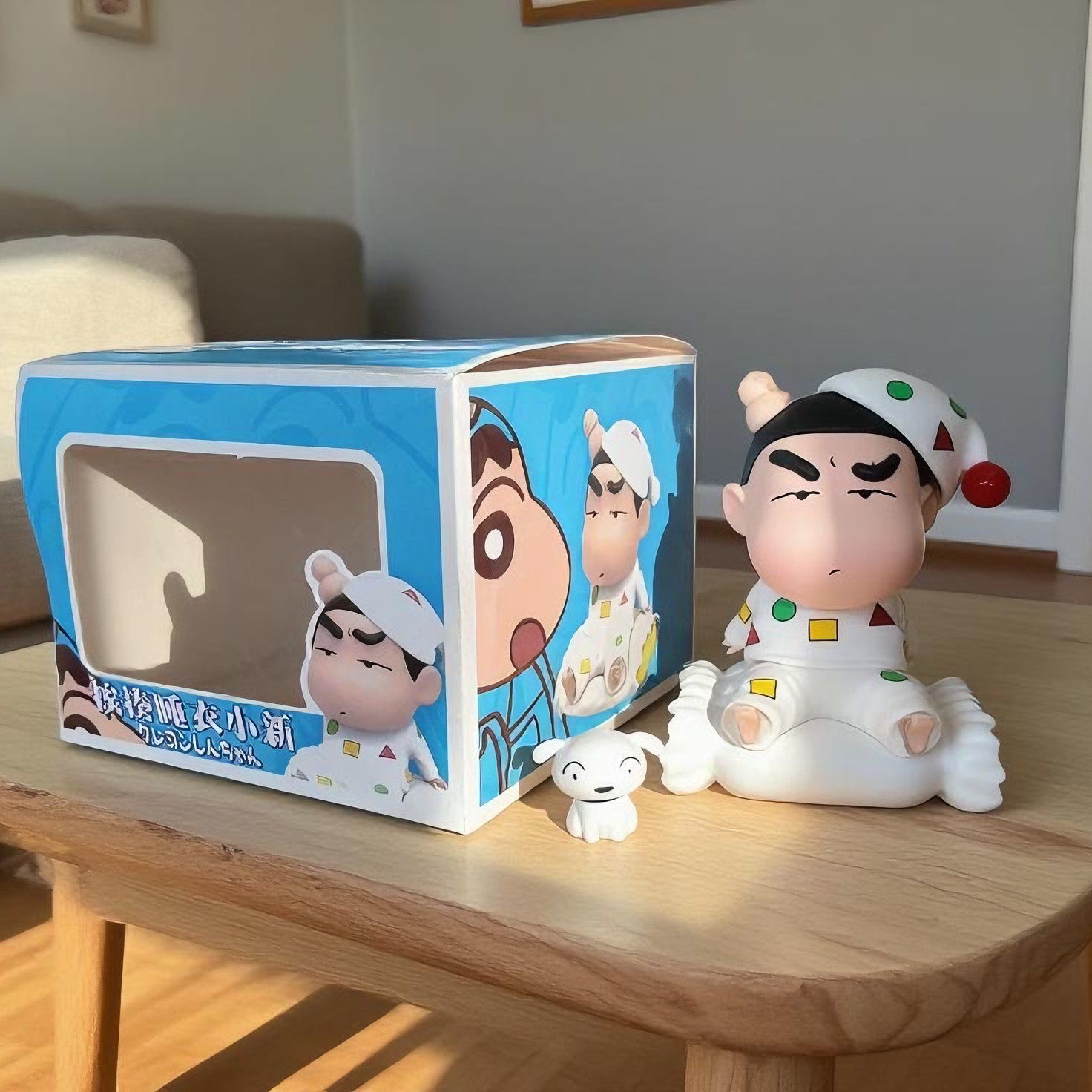 【清仓41号】蜡笔小新挨揍小新野原睡衣新之助桌面手办摆件车载可爱