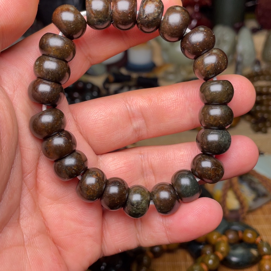 岫岩河磨玉（透闪石质玉）未镶嵌颈饰13×9