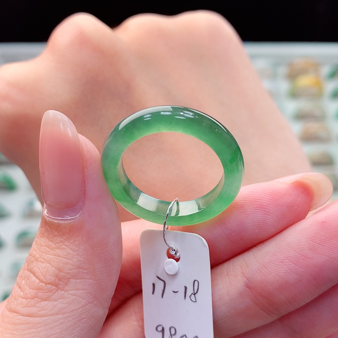 翡翠戒指未镶嵌17.18号