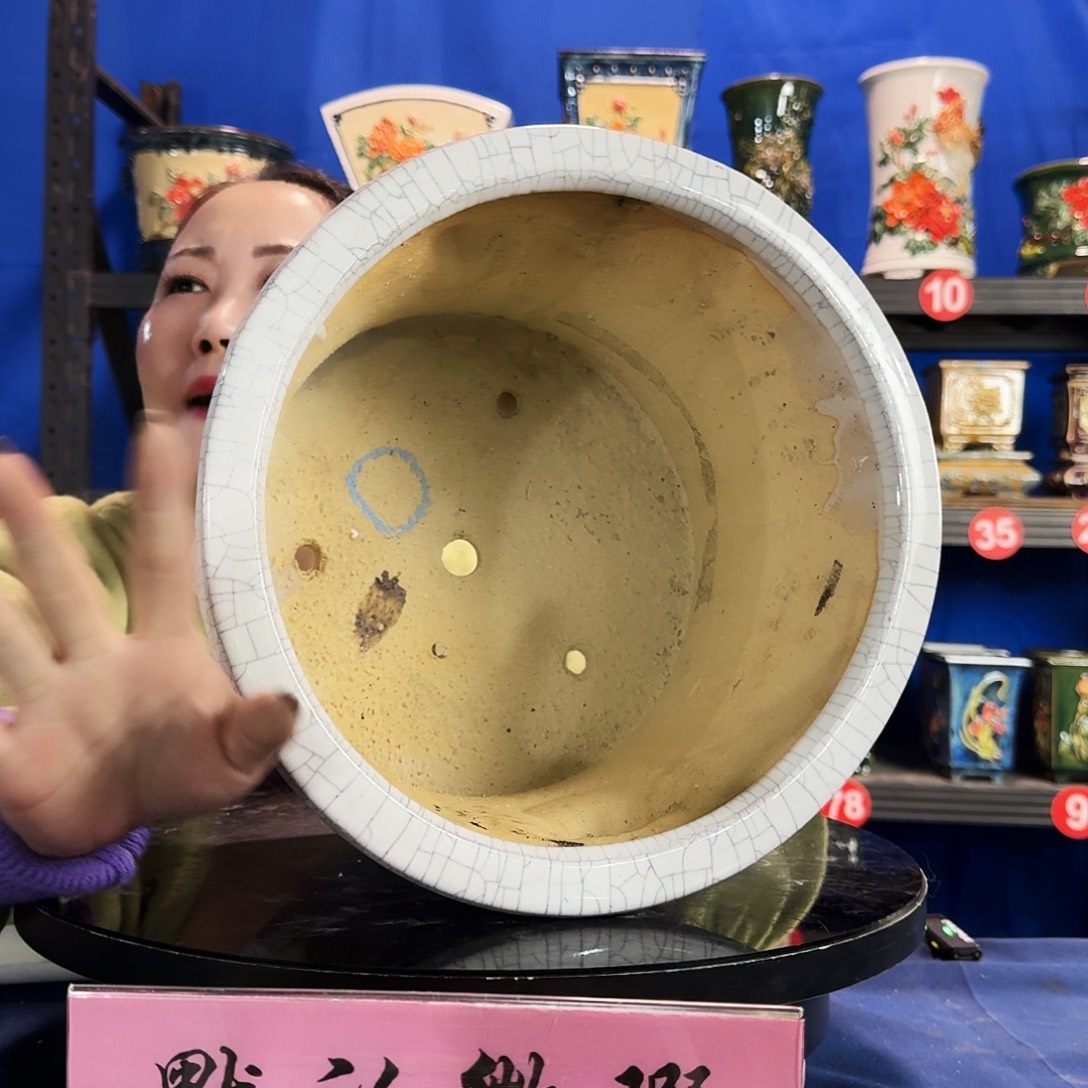 何***赢3125石湾大瑕疵口不圆介意勿拍不退换
