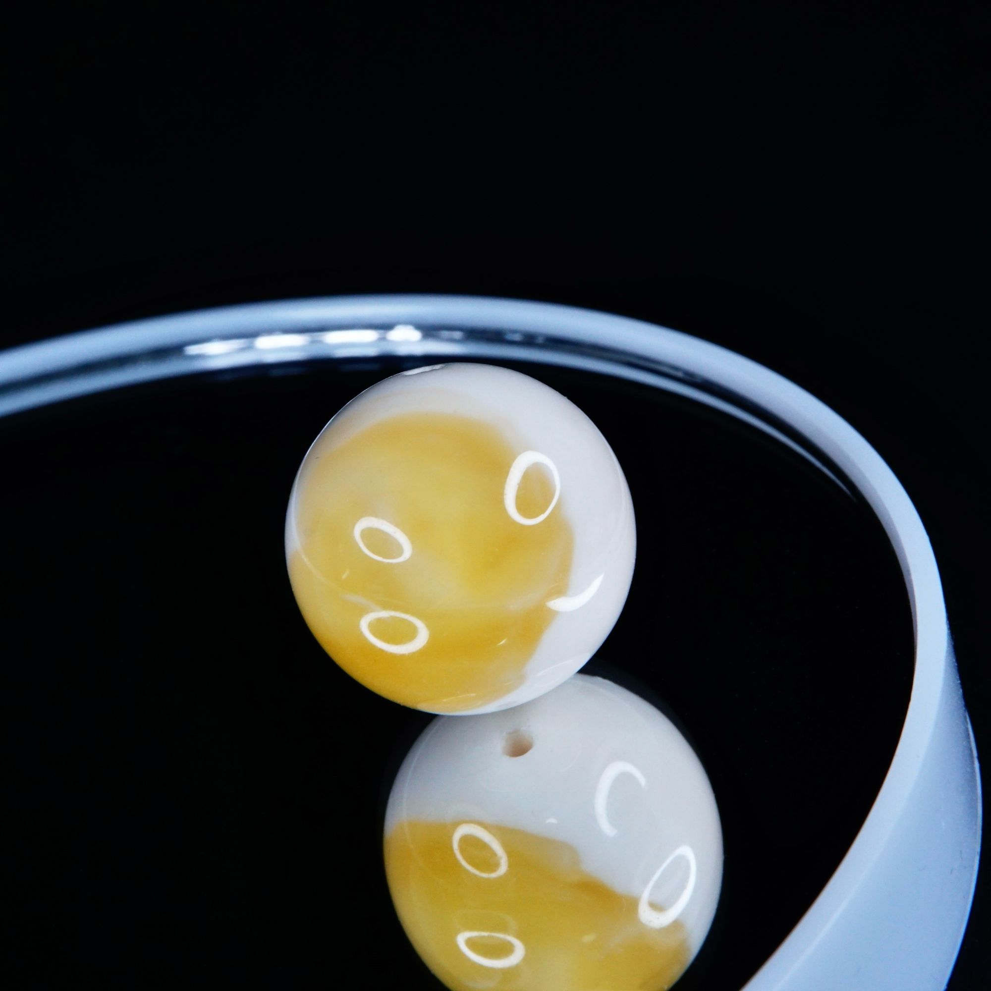 16mm漆瓷白溶洞圆珠单珠 天然琥珀蜜蜡精工高端文玩配饰