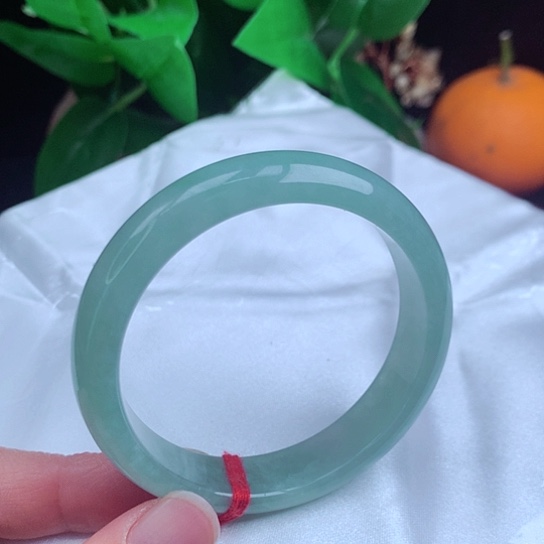 翡翠手镯未镶嵌     正圈52-53 冰蓝色