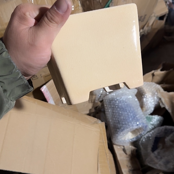 是一个不知名作家与著名导演兼电影演员