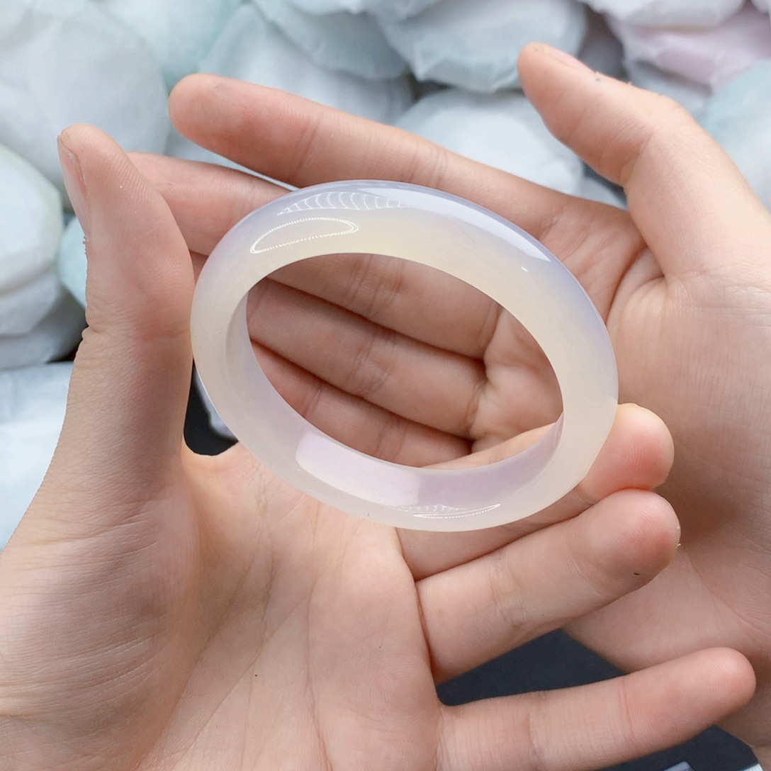 玛瑙/玉髓手镯未镶嵌5657