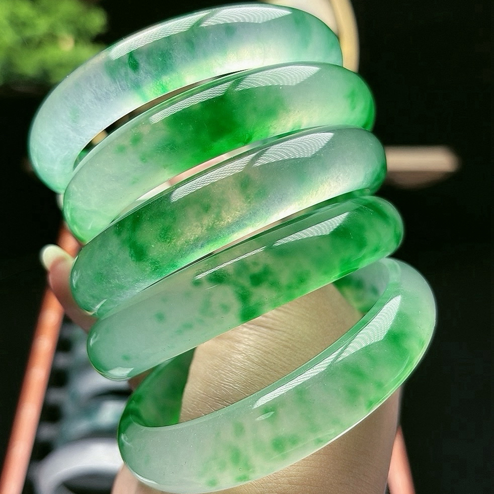 非洲水润透亮独龙飘花手镯尺码参考表（直播间挑选，请勿私拍）