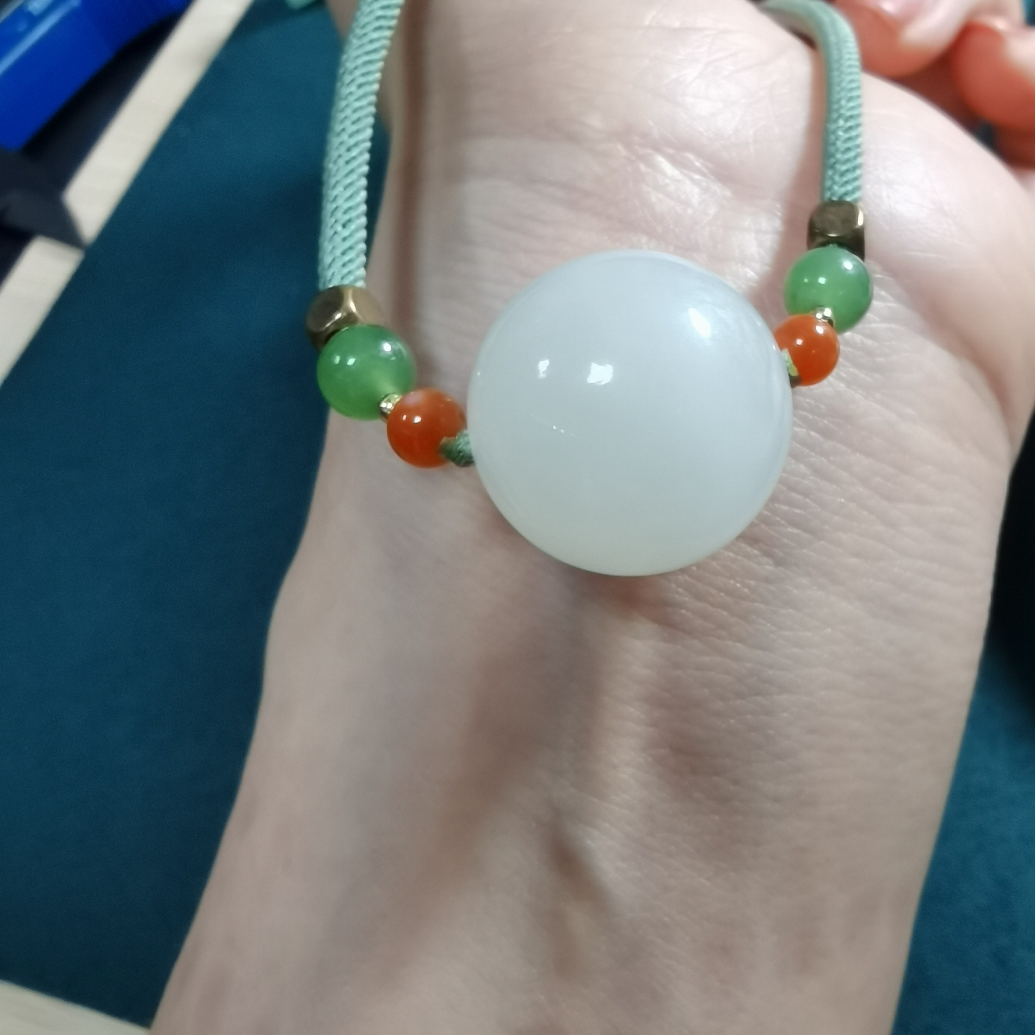 圆珠时来运转锁骨链精致美观