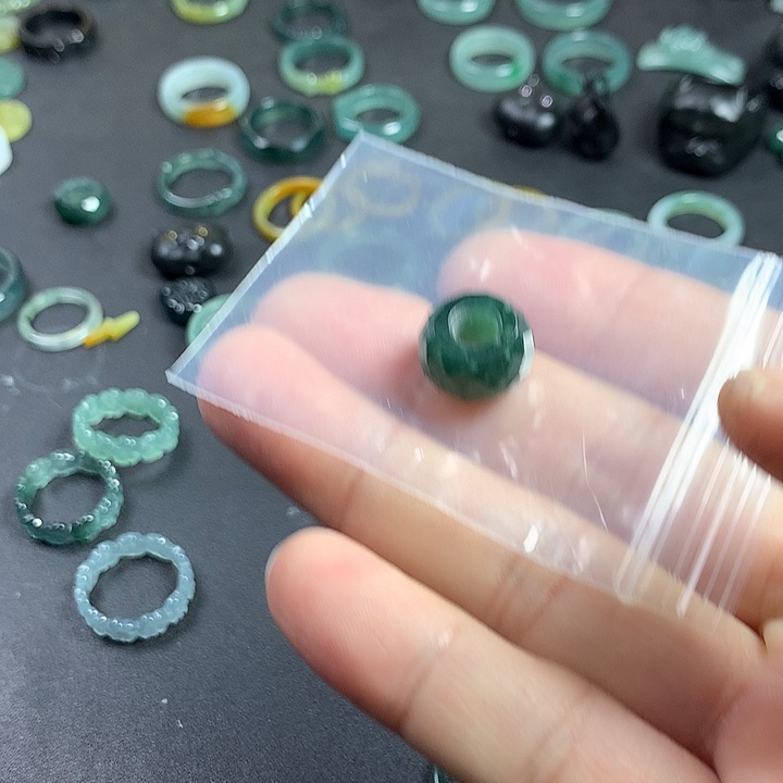 颈饰未镶嵌翡翠紫*?切面扣