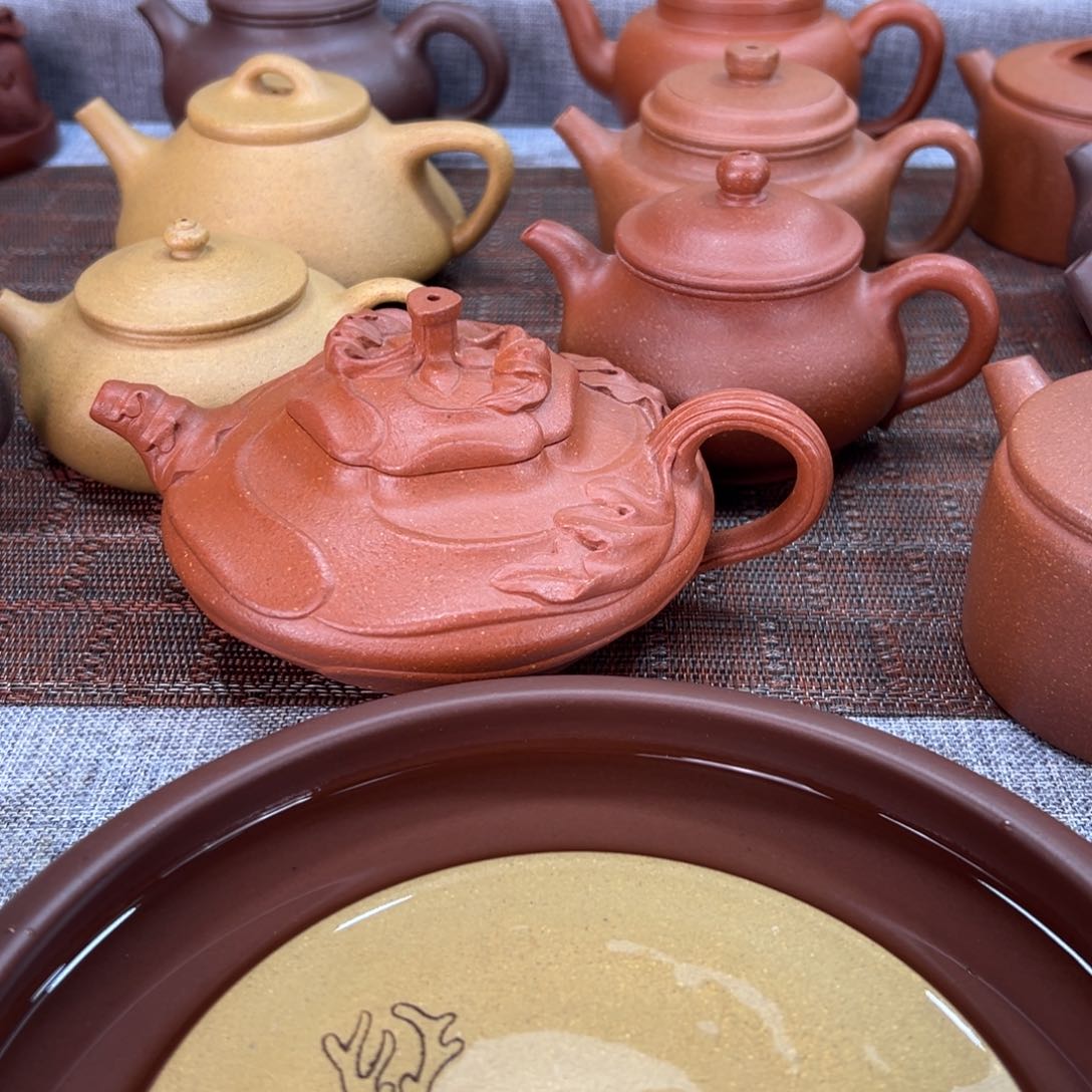 紫砂茶壶生纯红微瑕