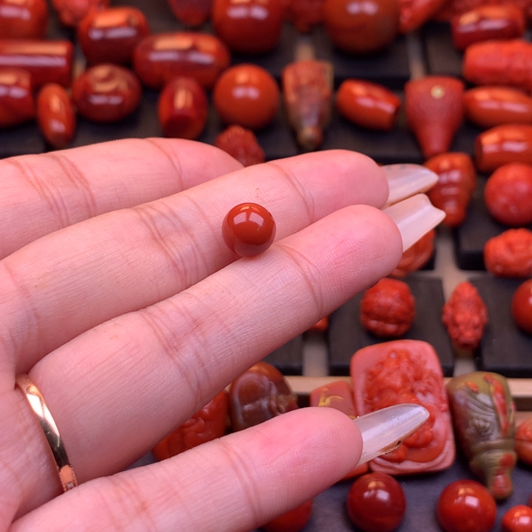 南红玛瑙未镶嵌川料原矿圆珠8mm