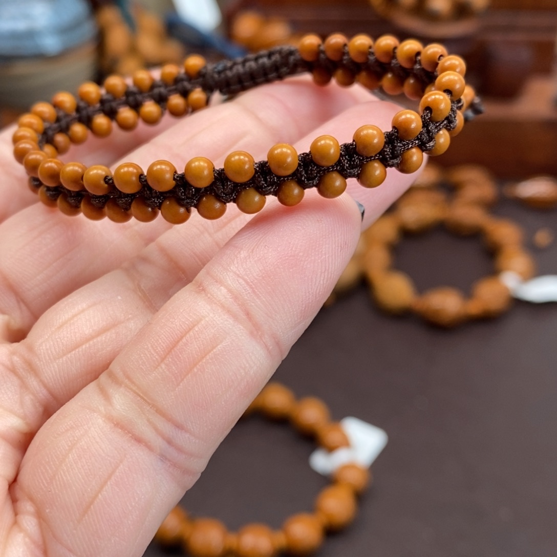 手工编织橄榄核手链