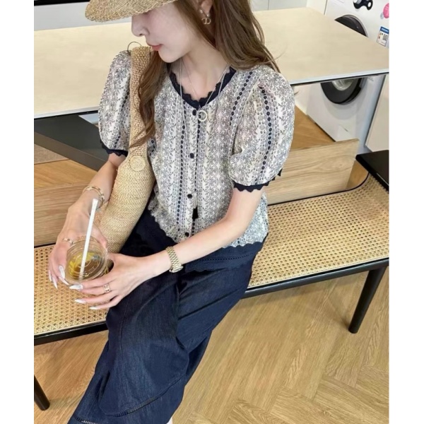 2025法式碎花短袖衬衫宽松显瘦上衣夏季新款复古文艺泡泡袖衬衣女