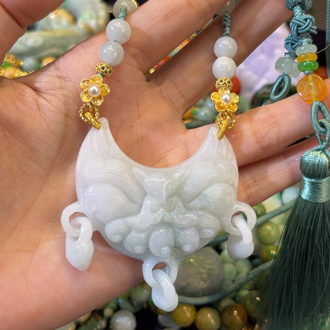 翡翠颈饰未镶嵌待编款