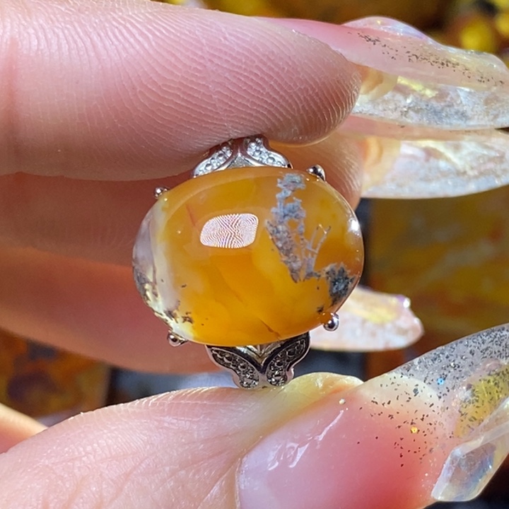 玛瑙/玉髓颈饰未镶嵌