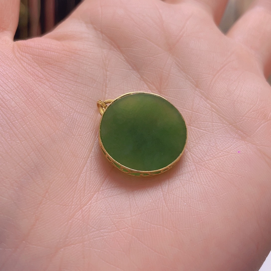 和田玉颈饰18K金镶嵌米***姐