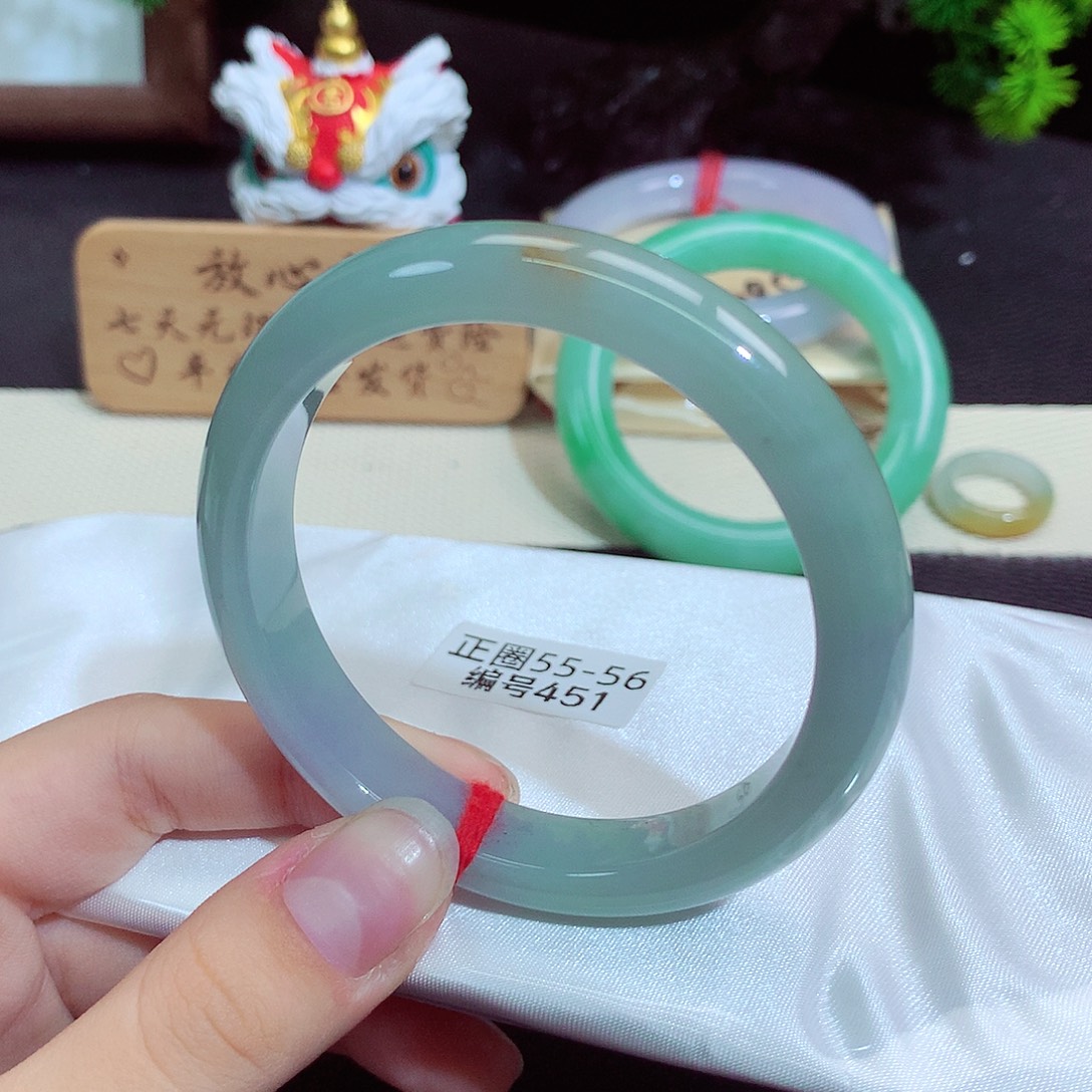 翡翠未镶嵌手镯451