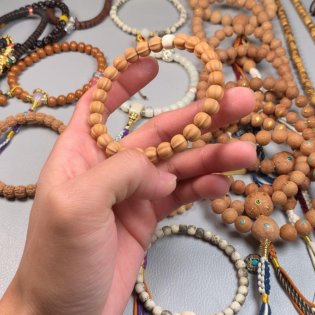 猴头核桃吊坠。。。。。。。。。。