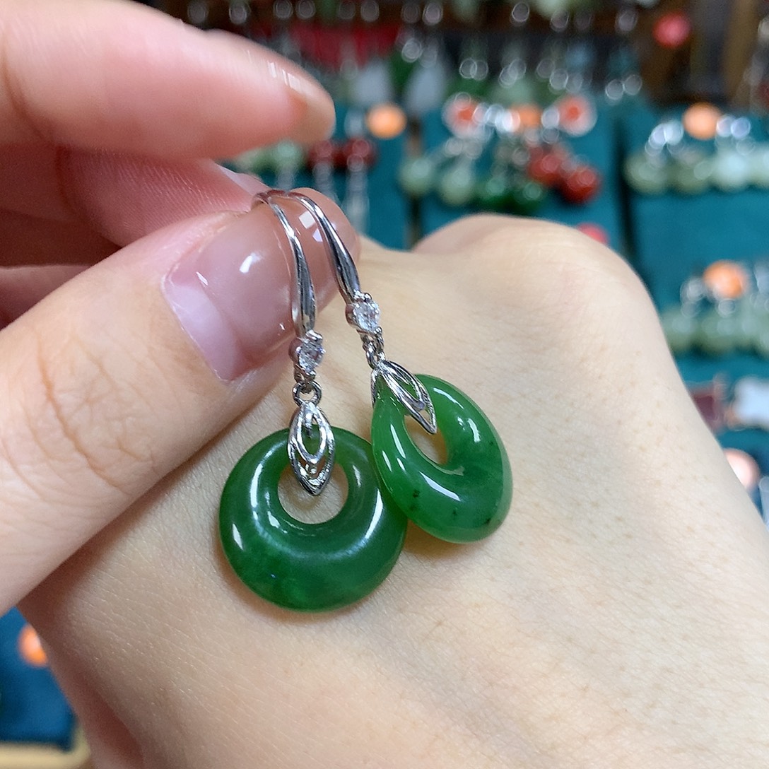 和田玉（碧玉）银S925镶嵌耳饰卡16左右