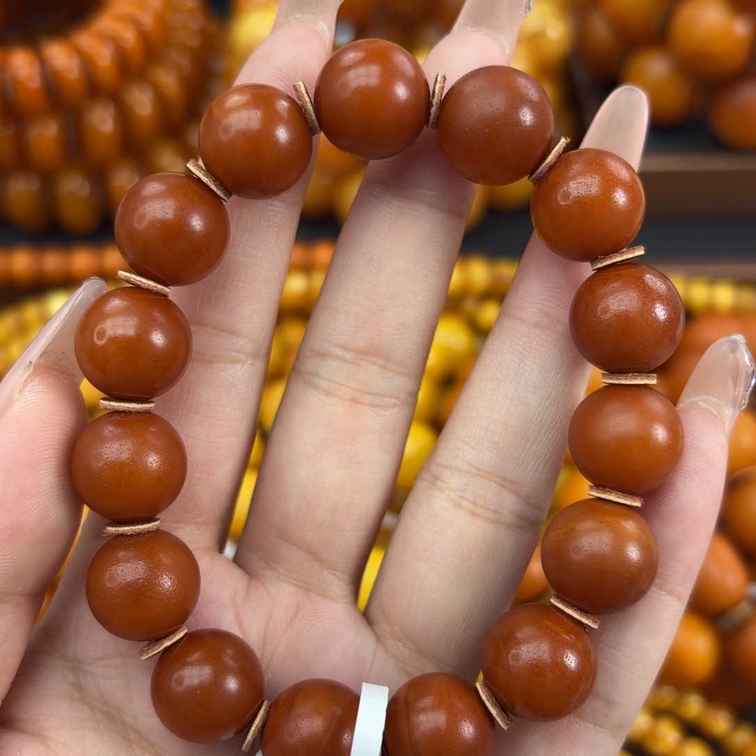 未镶嵌颈饰琥珀蜜蜡