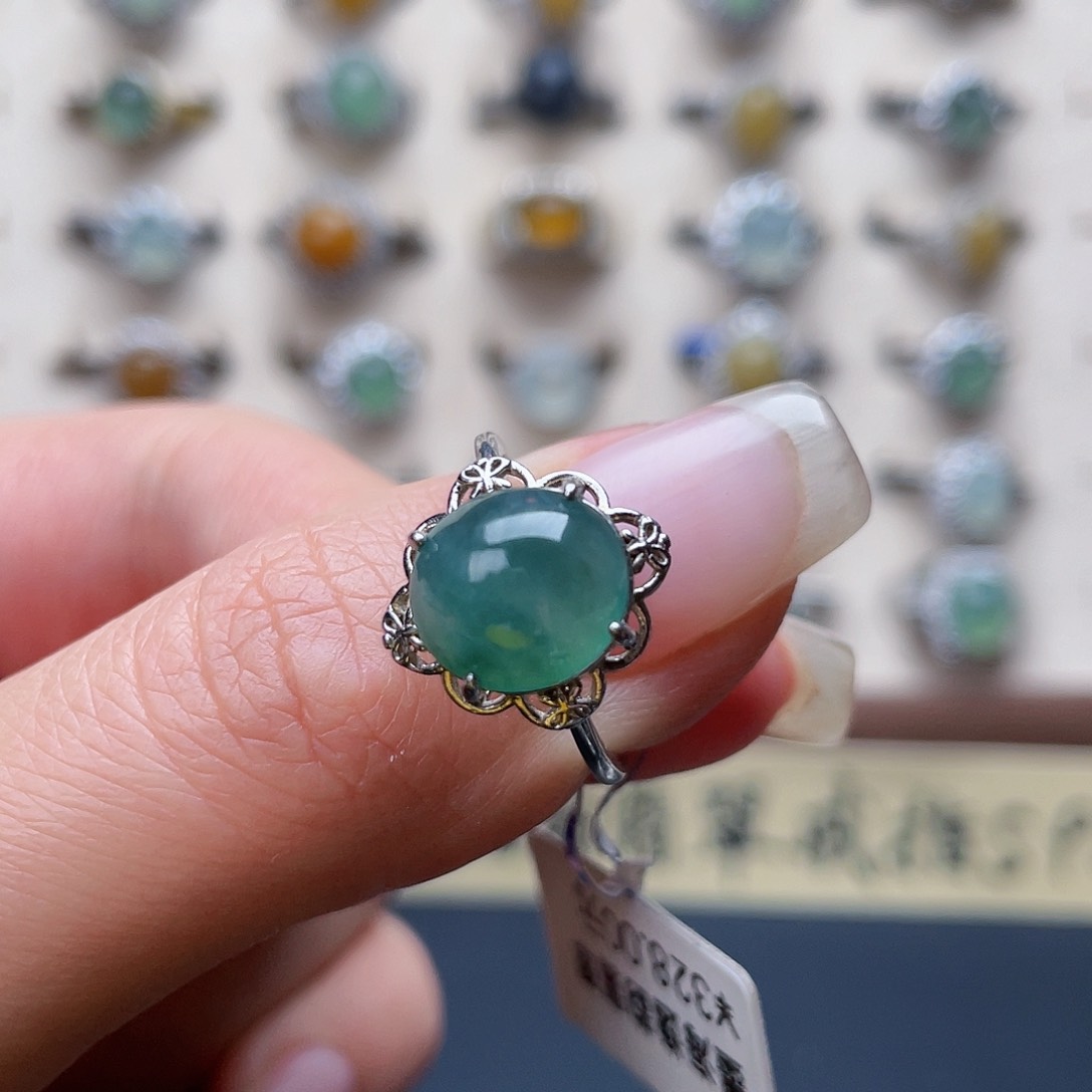 翡翠戒指未镶嵌戒指