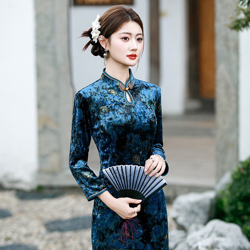 新中式旗袍高端改良秋装2025老上海素雅礼服国风日常可穿复古裙子