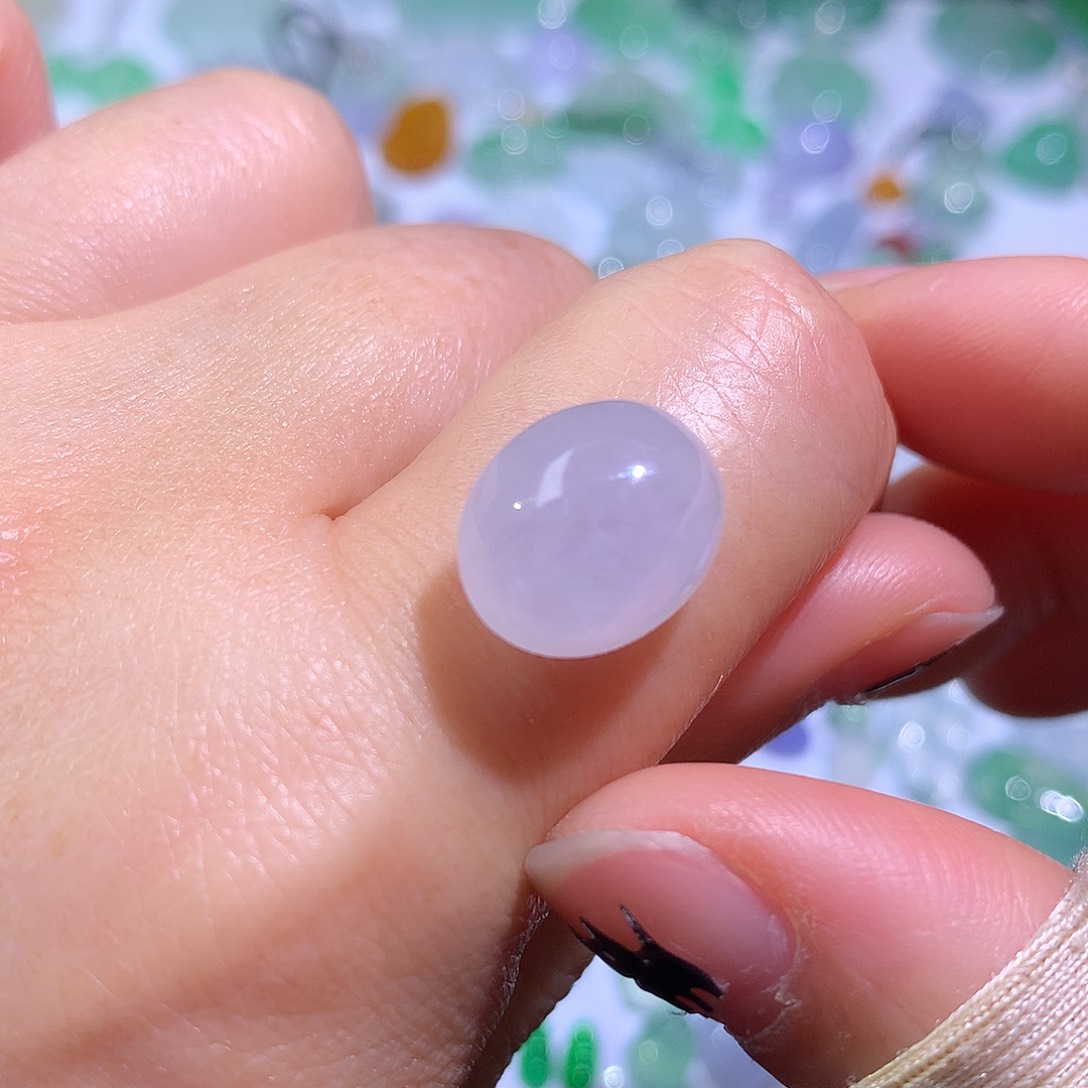 翡翠颈饰未镶嵌蛋