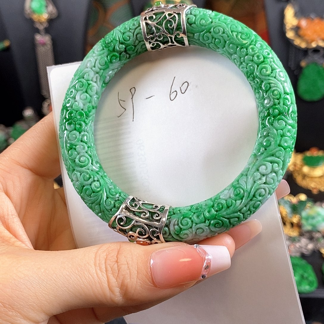 翡翠未镶嵌手链手镯