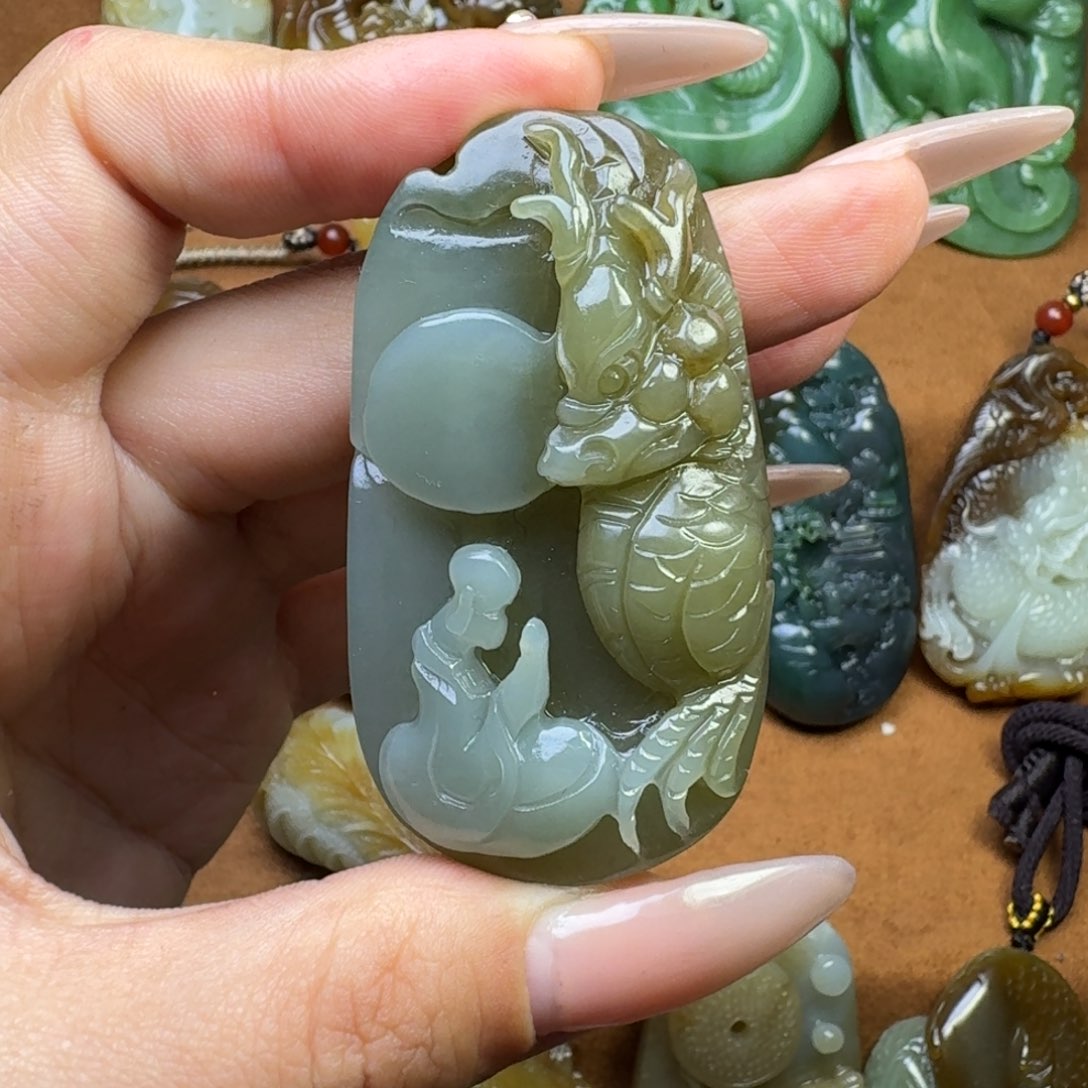 和田玉颈饰未镶嵌生**态