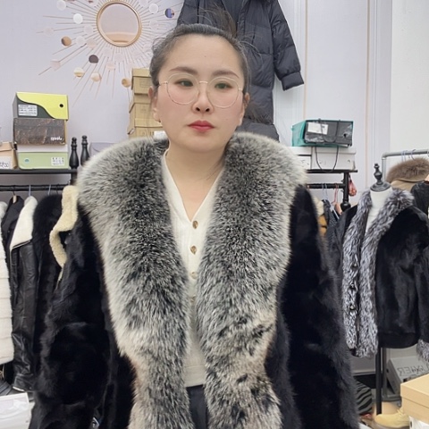 女士貂直播间专拍一对一